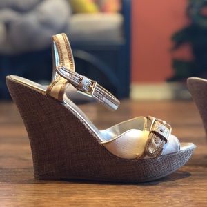 Wedge sandals